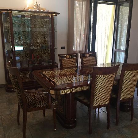 Villa Althea Ronago エクステリア 写真