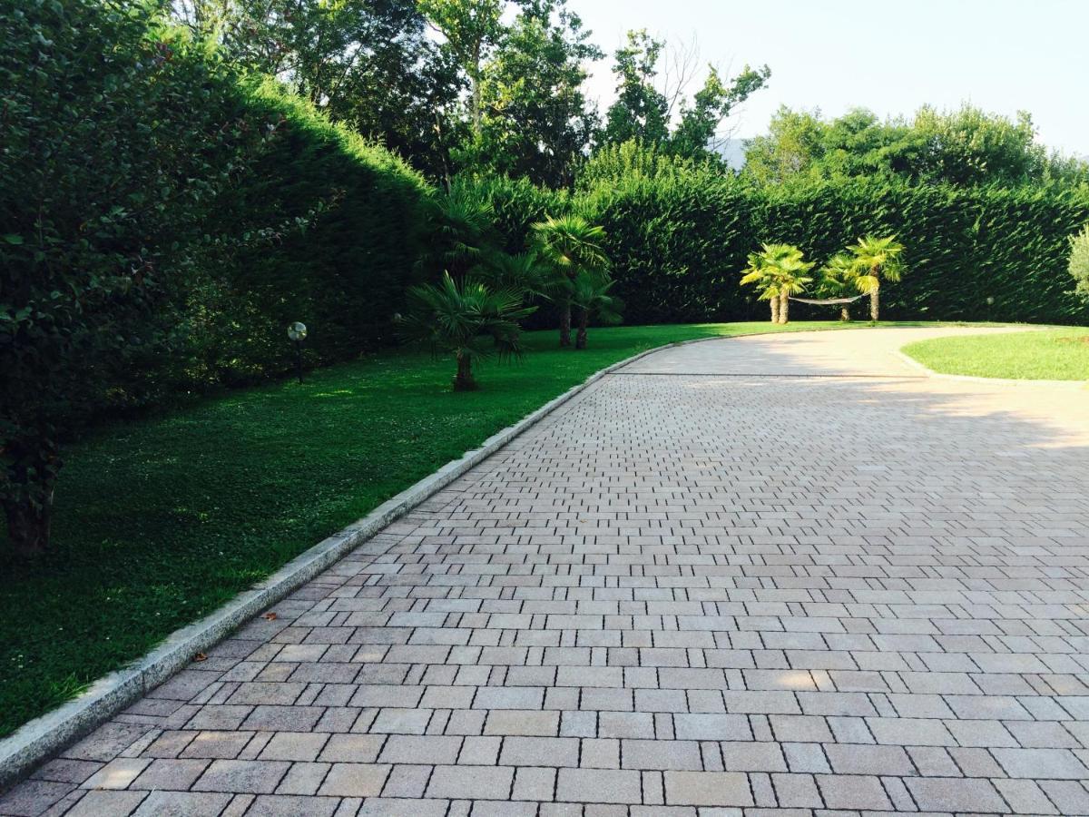 Villa Althea Ronago エクステリア 写真
